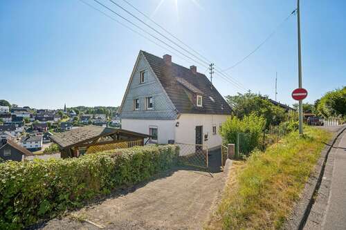 Foto - Haus zum Kaufen in Wilnsdorf 179.000,00 € 113 m²