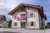 Wohnung zum Kaufen in Saaldorf-Surheim 592.000,00 € 105.21 m²