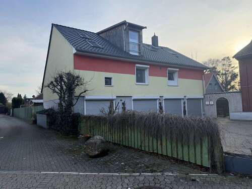 Foto - Haus zum Kaufen in Garbsen 350.000,00 € 130.2 m²