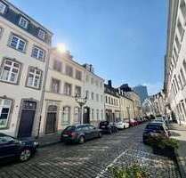 Haus zum Kaufen in Düsseldorf 2.995.000,00 € 568 m²