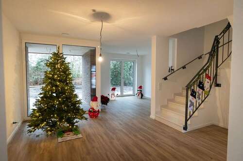 Foto - Haus zum Mieten in Edewecht Friedrichsfehn 1.920,00 € 137 m²