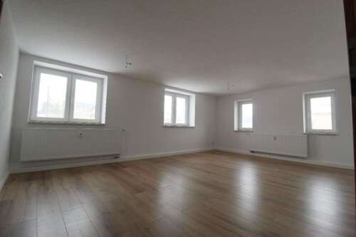 Foto - Wohnung zum Mieten in Langenleuba-Niederhain 680,00 € 87 m²