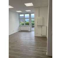 Büro in Kierspe 600,00 € 54 m² - 600,00 EUR Kaltmiete, ca.  54,00 m² in Kierspe (PLZ: 58566)