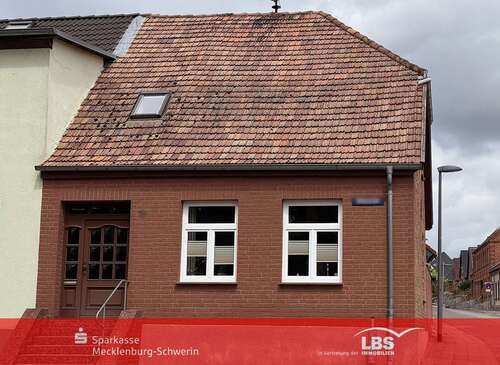 Foto - Haus zum Kaufen in Goldberg 79.000,00 € 83 m²