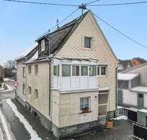 Haus zum Kaufen in Langenscheid 189.000,00 € 119 m²