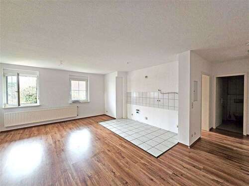 Foto - Wohnung zum Mieten in Halle 375,00 € 46 m²