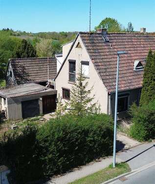 Foto - Haus zum Kaufen in Salzatal 95.000,00 € 97 m²