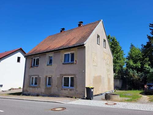 Foto - Haus zum Kaufen in TettauSchönberg 65.000,00 € 122 m²