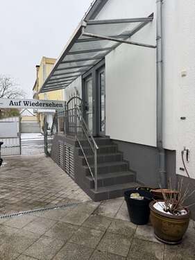 Foto - Haus zum Kaufen in Raunheim 747.000,00 € 292 m²