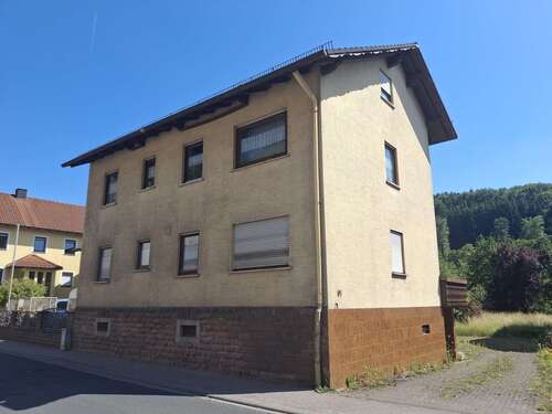 Foto - Haus zum Kaufen in Dammbach Wintersbach 220.000,00 € 200 m²