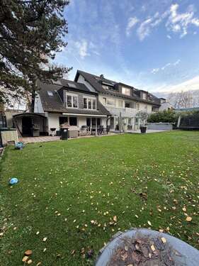 Foto - Haus zum Kaufen in Oberhausen 1.599.000,00 € 1017.93 m²