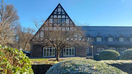 Foto - Büro in Ober-Mörlen 2.350,00 € 391 m²