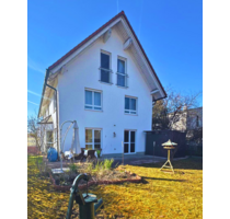 Haus zum Mieten in München 3.300,00 € 158 m²