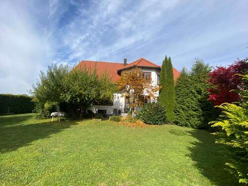 Foto - Haus zum Kaufen in Fellheim 680.000,00 € 252 m²