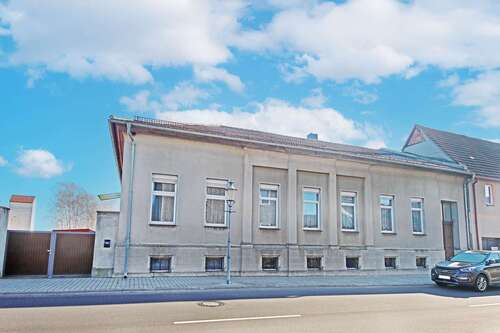 Foto - Haus zum Kaufen in Oranienbaum-Wörlitz 160.000,00 € 282 m²