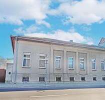 Haus zum Kaufen in Oranienbaum-Wörlitz 160.000,00 € 282 m²