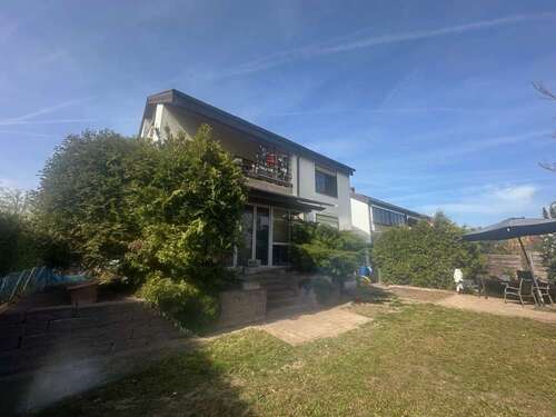 Foto - Haus zum Kaufen in Altrip 650.000,00 € 304 m²