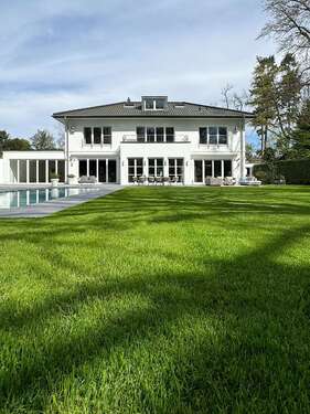 Foto - Haus zum Kaufen in Meerbusch 6.150.000,00 € 825 m²