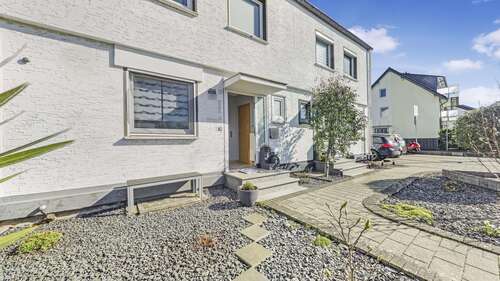 Foto - Haus zum Kaufen in Niederkassel 450.000,00 € 123 m²