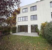 Haus zum Mieten in Berlin-Zehlendorf 2.653,05 € 201.82 m²