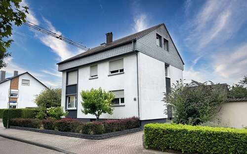 Foto - Haus zum Kaufen in Durmersheim 709.000,00 € 181.01 m²