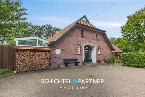 Foto - Haus zum Kaufen in Hatten Munderloh 849.000,00 € 332.43 m²