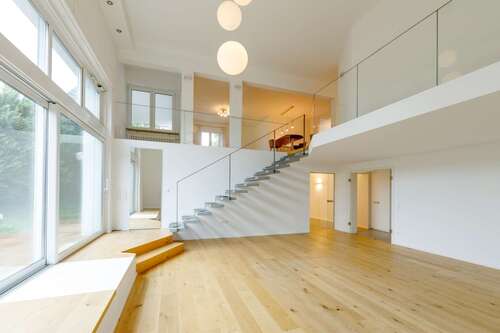 Foto - Haus zum Kaufen in Stuttgart 2.490.000,00 € 411 m²