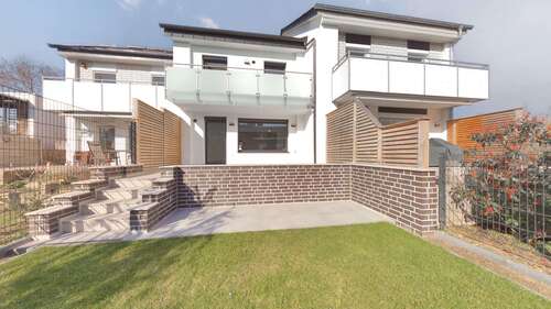 Foto - Haus zum Mieten in Burgdorf 1.695,00 € 145 m²