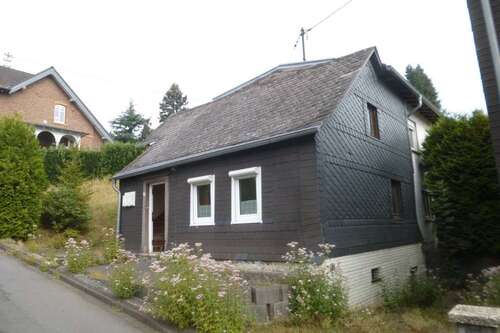 Foto - Haus zum Kaufen in Kirchen 98.000,00 € 298.28 m²