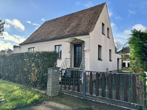 Foto - Haus zum Kaufen in Naunhof 379.000,00 € 120 m²