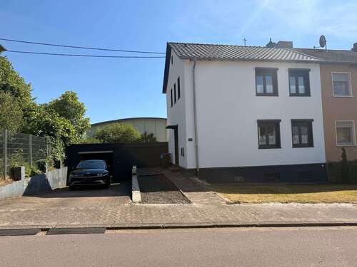 Foto - Haus zum Kaufen in Saarbrücken-Dudweiler 295.000,00 € 105 m²