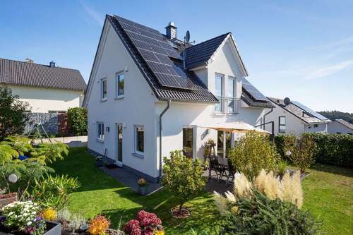 Foto - Haus zum Kaufen in Wermelskirchen 645.000,00 € 139 m²