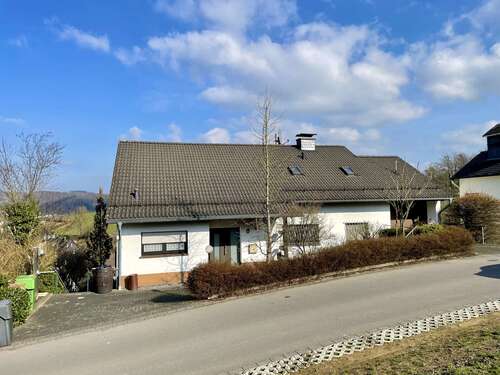 Foto - Haus zum Kaufen in Gummersbach 270.000,00 € 169 m²