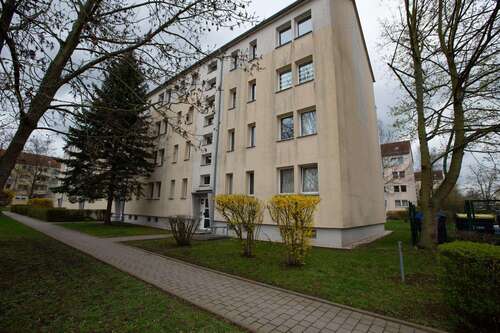 Foto - Wohnung zum Mieten in Weißenfels 300,00 € 47 m²