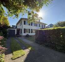 Haus zum Mieten in Stuttgart 5.200,00 € 201 m²