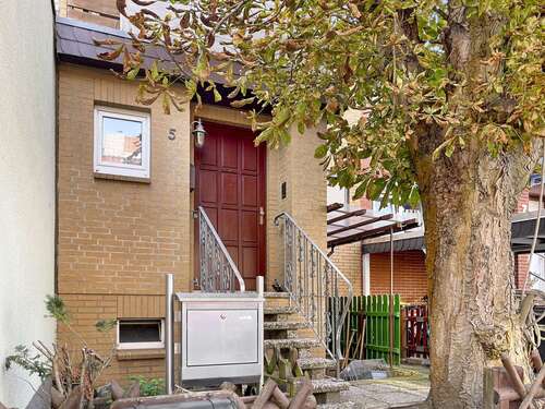 Foto - Haus zum Kaufen in Garbsen 198.000,00 € 93.4 m²