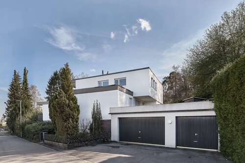 Foto - Haus zum Kaufen in Stuttgart 1.350.000,00 € 305 m²