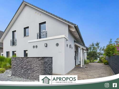 Foto - Haus zum Kaufen in Issum 819.900,00 € 232.11 m²