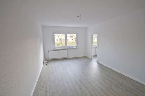 Foto - Wohnung zum Mieten in Halle (Saale) 190,00 € 32.61 m²