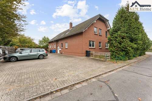 Foto - Haus zum Kaufen in Leiferde 630.000,00 € 340 m²