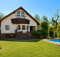 Haus zum Kaufen in Teltow 1.100.000,00 € 336.63 m²