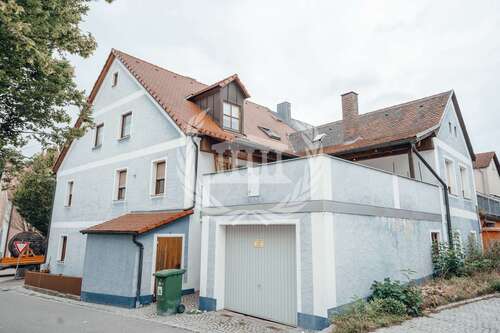 Foto - Haus zum Kaufen in Beratzhausen 399.000,00 € 275 m²