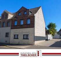 Haus zum Kaufen in Übach-Palenberg 179.000,00 € 178 m²
