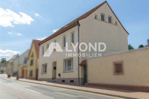 Foto - Haus zum Kaufen in Hecklingen 48.800,00 € 170 m²