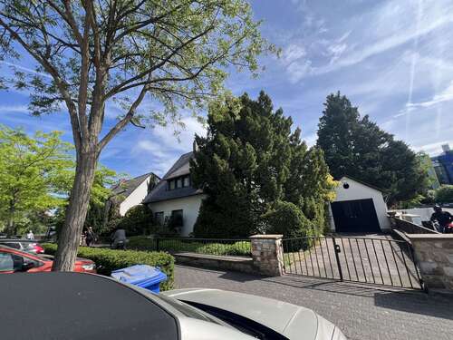 Foto - Haus zum Kaufen in Rüsselsheim 798.000,00 € 340 m²