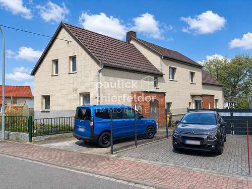 Foto - Haus zum Kaufen in Borna 89.000,00 € 199 m²