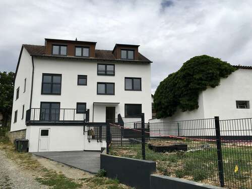 Foto - Haus zum Kaufen in Rosbach 1.050.000,00 € 328 m²