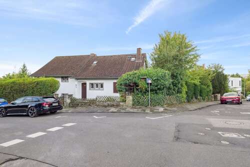 Foto - Haus zum Mieten in Hofheim 2.950,00 € 181.84 m²