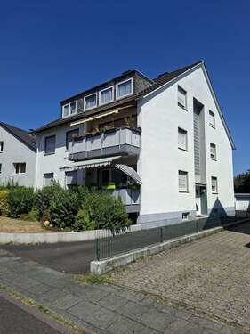 Foto - Haus zum Kaufen in Bergisch Gladbach-Refrath 1.180.000,00 € 381 m²
