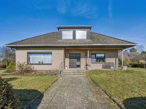 Foto - Haus zum Kaufen in Pennigsehl 285.000,00 € 137.65 m²